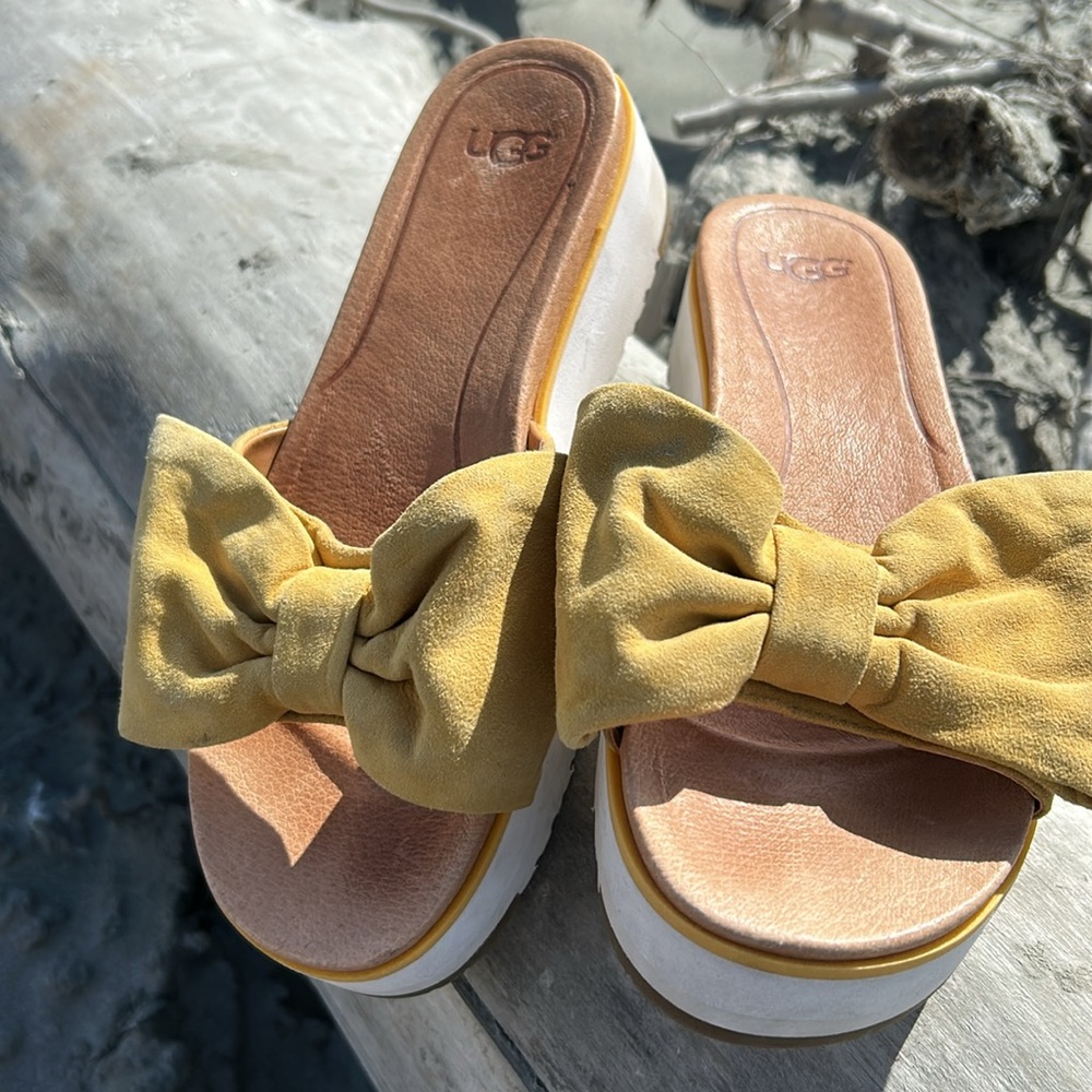 UGG Yellow Bow Platform Sandals Size 6.5 - Picture 2 of 16